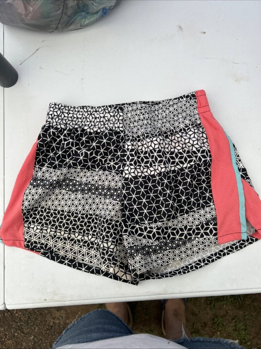 Nike Dri-Fit Black Multi-Color Shorts Size Girl Size M